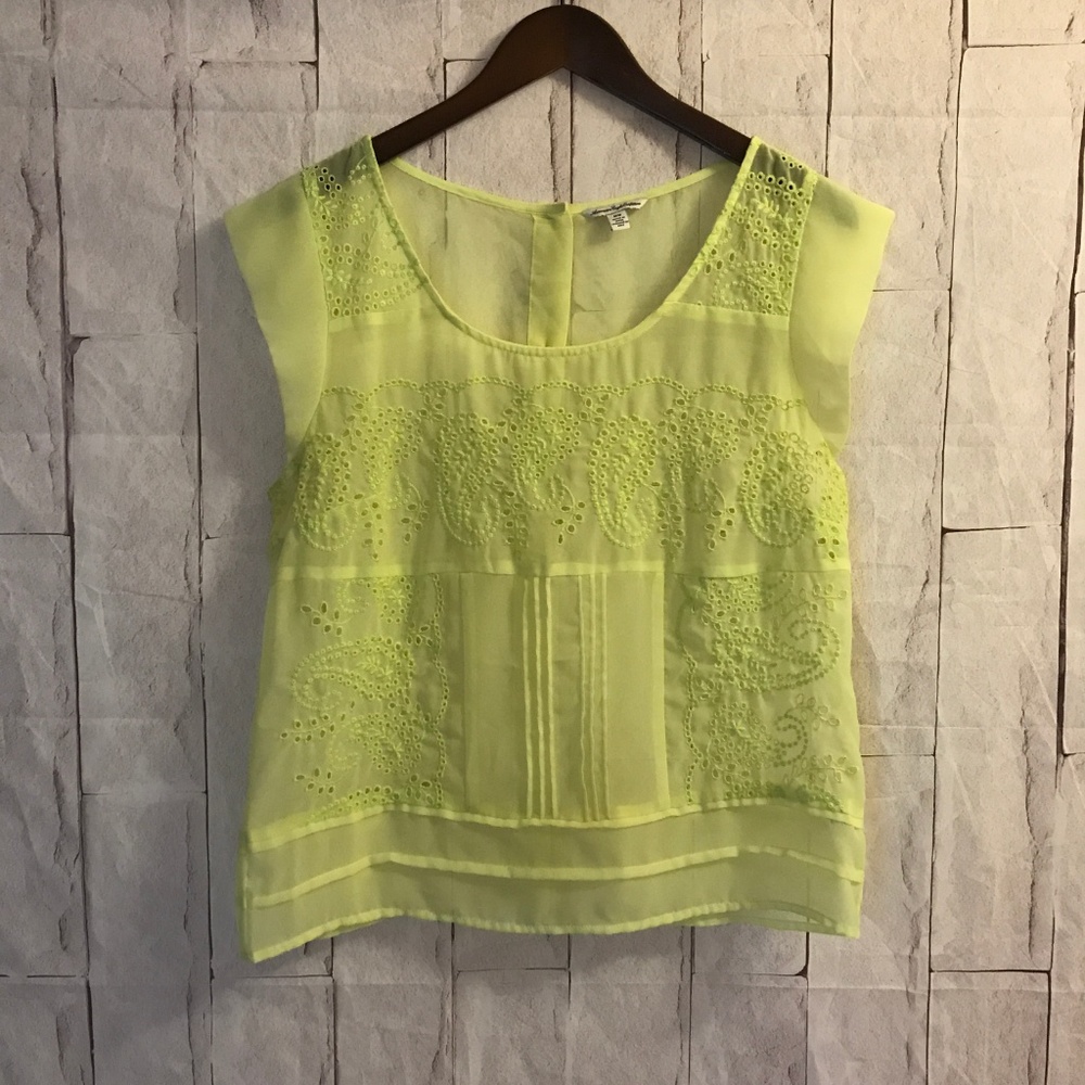American Eagle | M | Yellow Embroidered Blouse